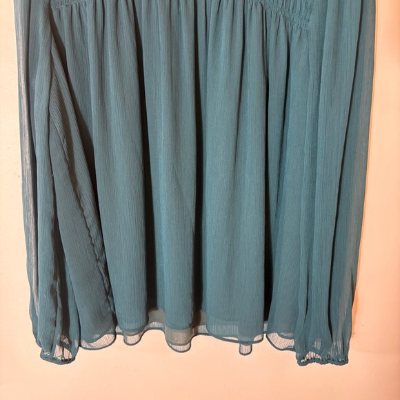 Banana Republic Smocked Ruffle Collar Blouse in Glen Green Size Large - Picture 3 of 7